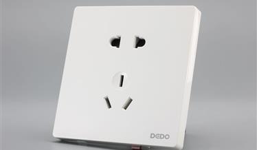 电道夫过载保护插座